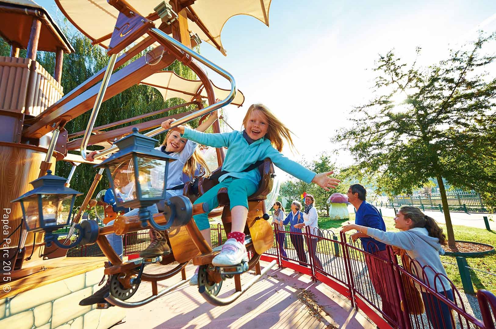 12 parcs d'attractions pour s'amuser en famille