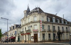 HOTEL-RESTAURANT LOGIS LE GRAND HOTEL