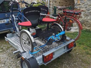 Livraison de vélos pour personnes à mobilité réduite et accessoires en location dans toute la Sarthe